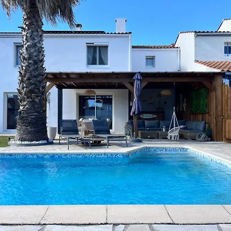 Elegante Avec Piscine A 10mn De La