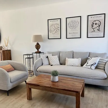 Elegante Avec Piscine A 10mn De La Villa
